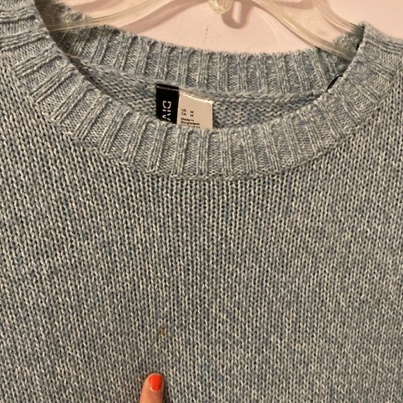 H&M Divided Sweater - Picture 9 of 9
